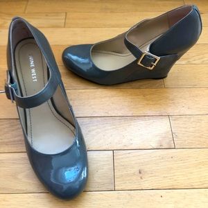 Nine West Gray-Patent leather wedge Mary Jane heels size 8.5